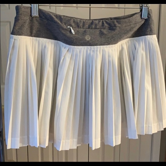 BNWOT Lululemon Pleat to Street skirt - Picture 5 of 5